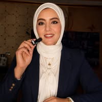 د. داليا أبو زيد (Dr. Dalia Abou Zeid).. من شغف تعليم اللغة الإنجليزية إلى تأسيس English Compass School: رحلة لبناء منهج يفهم عقل الطالب العربي ويأخذ بيده نحو الطلاقة