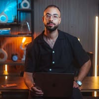 مستر عبدالعظيم الناظر..منهجية تفاعلية تضمن تراجع الفشل الدراسي